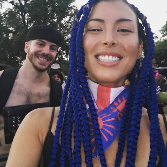 Meet your Posher, Camila - Picture 1 of 1